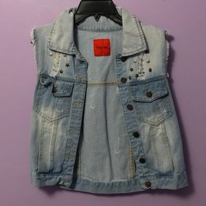 Sleeveless Distressed Jean Jacket with Studs